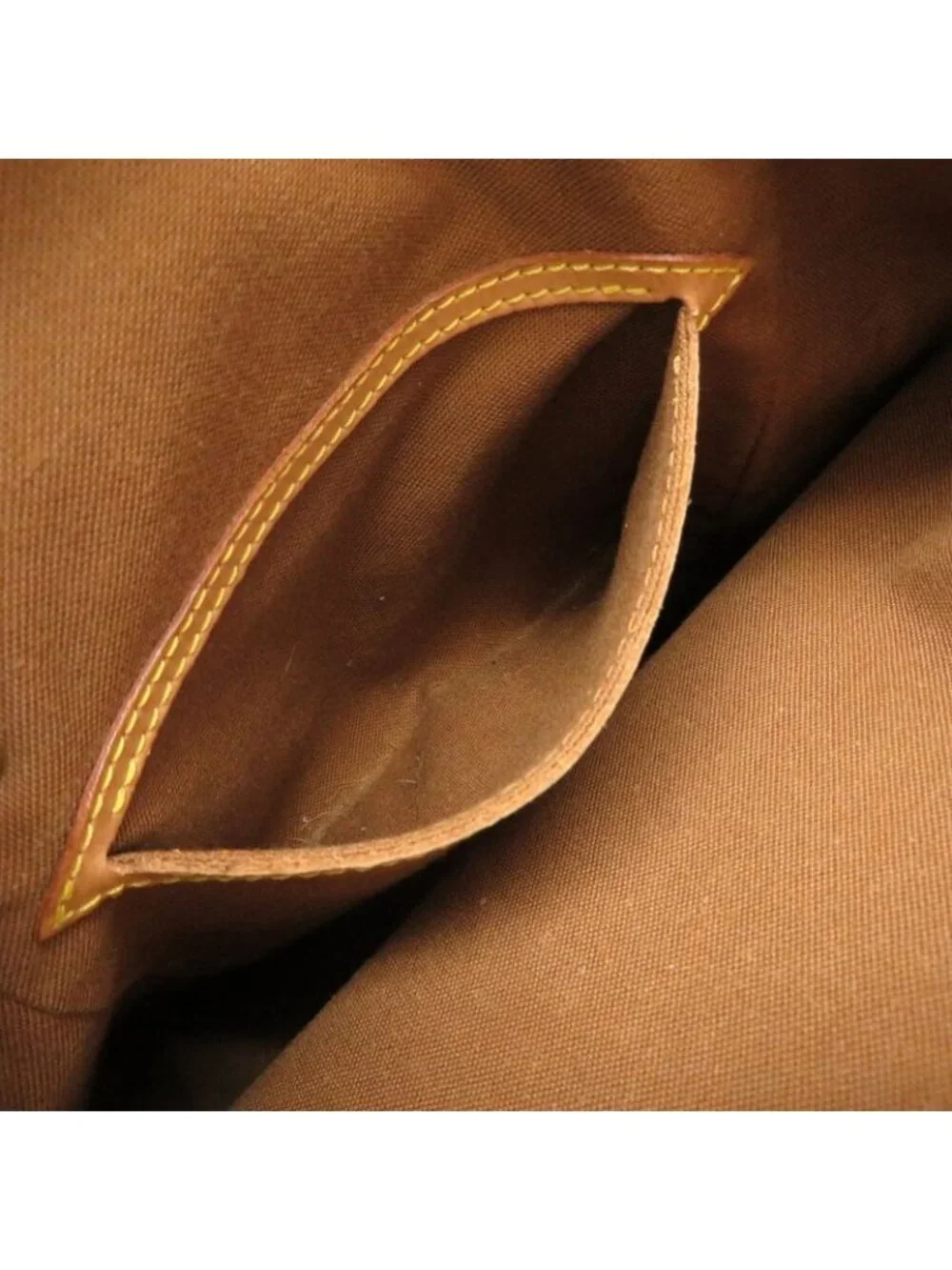 Louis Vuitton Montsouris MM Monogram M51 - Picture 9 of 10